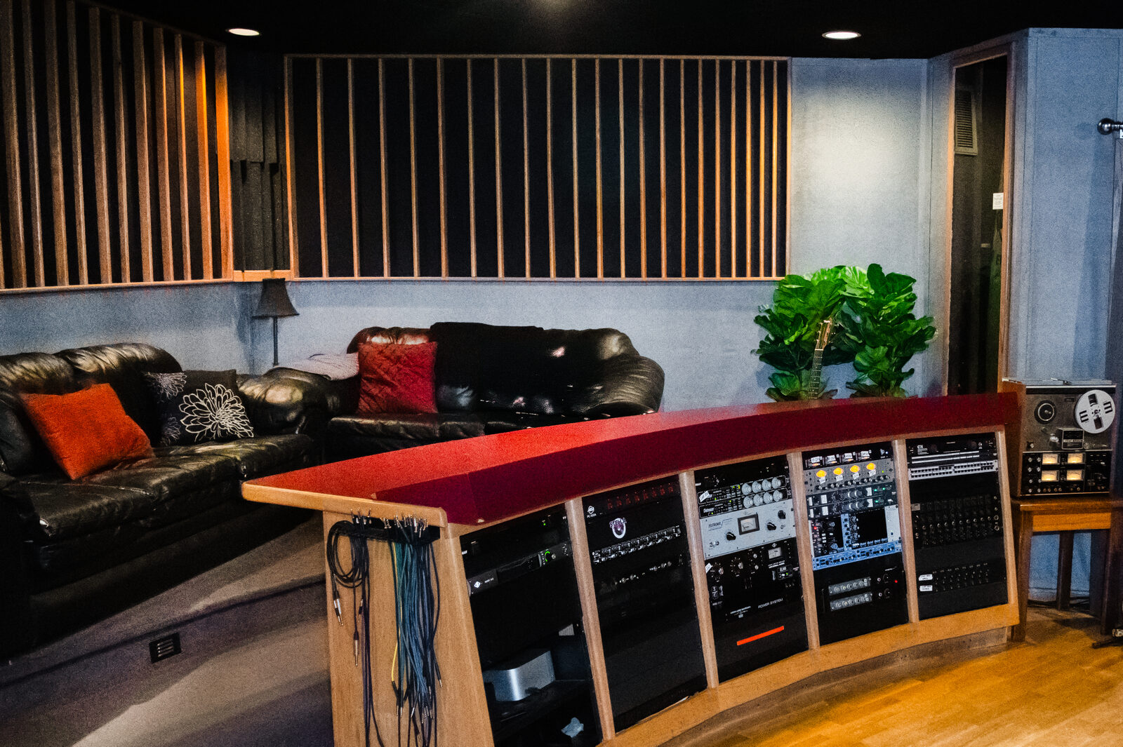 Lounge and control desk