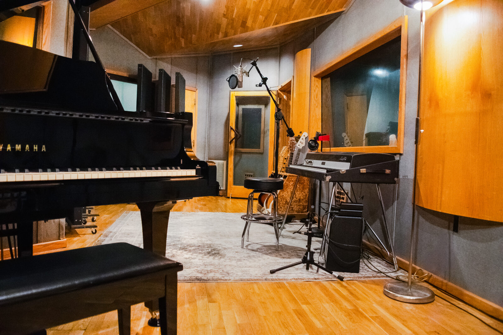 Piano and keys