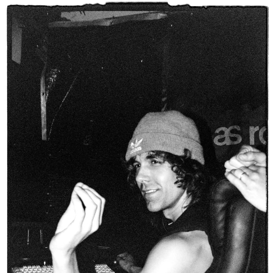 MOOKIE CLOUSE